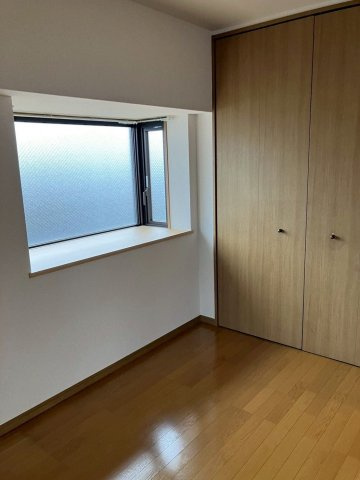 サンヒルズ今宿の居間・リビング