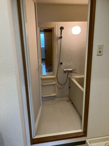 サンヒルズ今宿の玄関