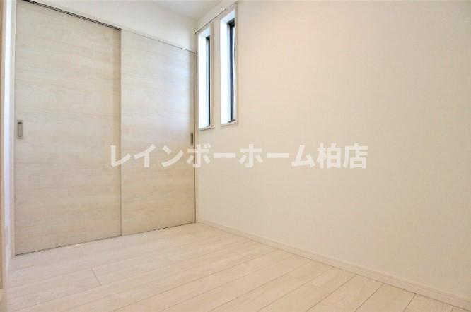 【非対面対応】接客・申込・契約オンライン！LINE×相談可！の寝室|落ち着いた色調の寝室です