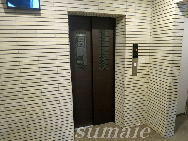 ステラ北進のその他共用部分|内部モニター付きのエレベーターです♪