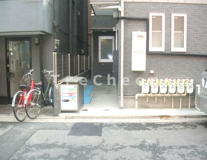 シャンテ西日暮里駅前のエントランス