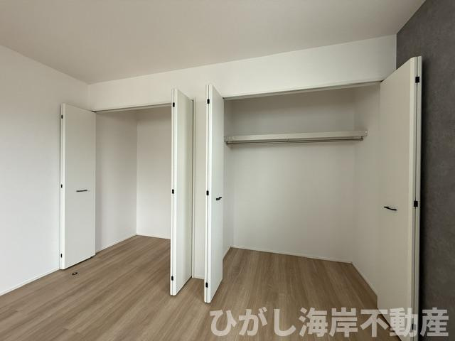 平塚市東中原２丁目　　新築戸建　　全２棟の収納|各居室　収納スペース付き
