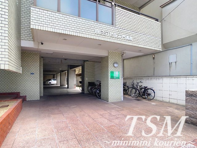 ＷＥＳＴヒルズ門真南のエントランス