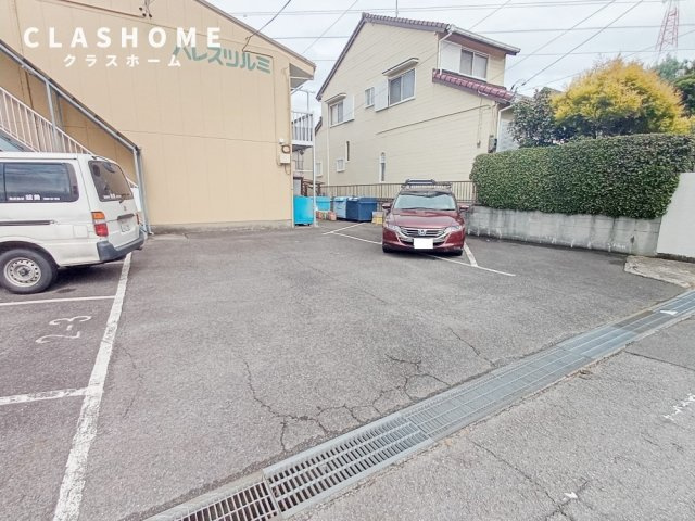 パレス　ツルミ　　刈谷市の賃貸ならクラスホーム刈谷店の駐車場