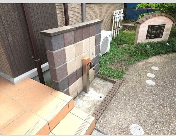 メゾンななつ星のエントランス