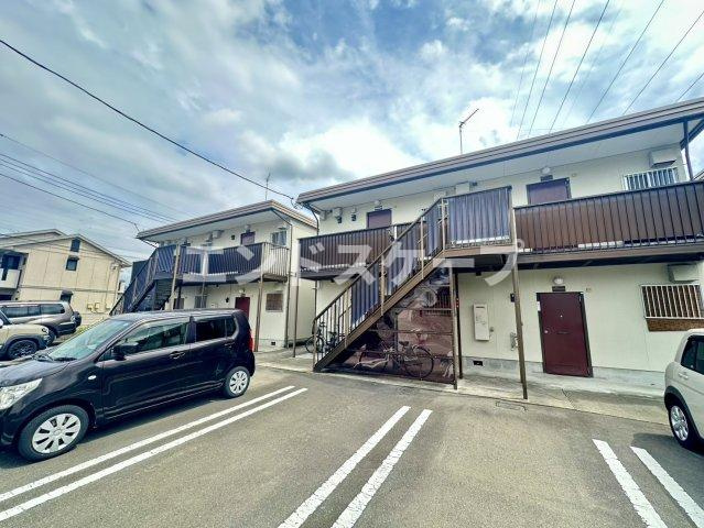 服部ハイツ　Ａの駐車場|高崎、前橋のお部屋探しはエンドスケープまで！お客様の理想お聞かせ下さい♪