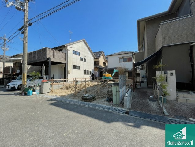 ★近江八幡市堀上町　第8期　新築一戸建ての外観|周辺は落ち着いた街並みの住宅地！子育てがしやすい住環境です！まだ未完成ですが、現地でしかわからない事もございます。是非一度ご覧ください。