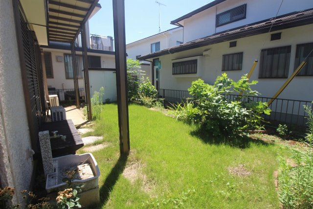 野木町丸林の庭