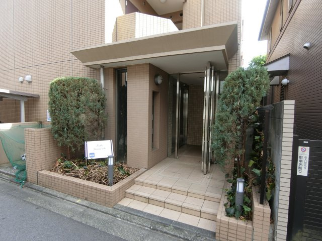 ステラ新丸子のエントランス
