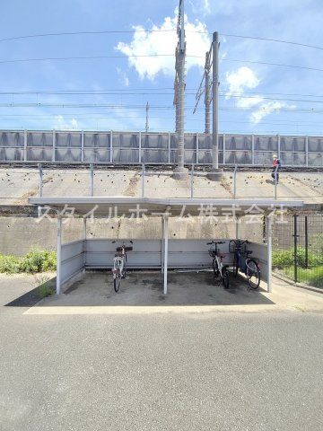 フォレスト野田の駐車場|車をお持ちの方に嬉しい駐車場付きの物件です