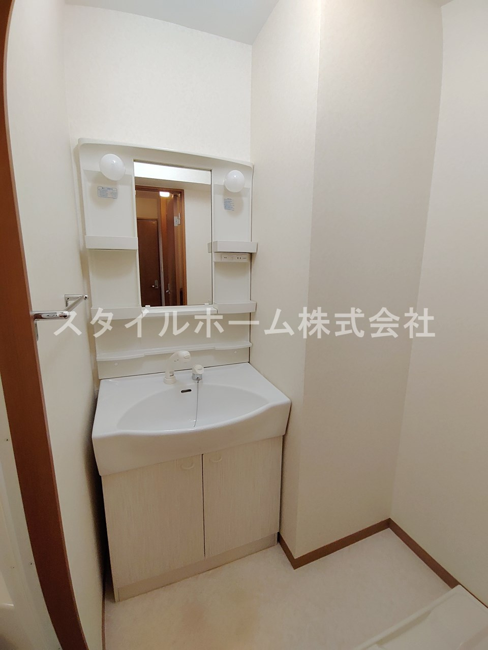 フォレスト野田の洗面所|別部屋写真です。