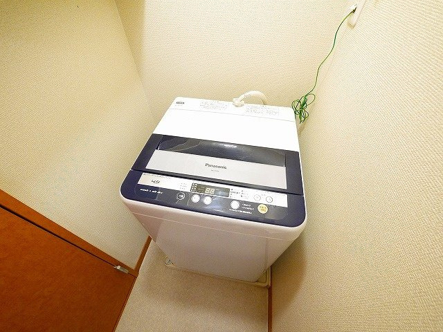 レオパレスプルメリアの設備|洗濯機付きです