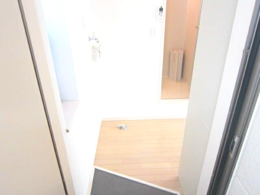足立区梅田２丁目のアパートの玄関