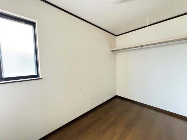 売中古戸建　沼津市下香貫字藤井原の収納|WICがあるので収納家具を減らすことができ、お部屋をより広々とお使いいただけます。