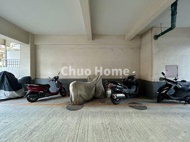 エムエフ両国の駐車場|【バイク置場】最新の空き状況や費用などの詳細は担当スタッフまでお問い合わせください。