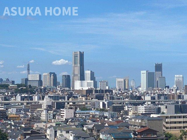 ワコーレロイヤルヒルズ横浜蒔田の展望|みなとみらいが一望できる横濱らしいすばらしい眺望です。