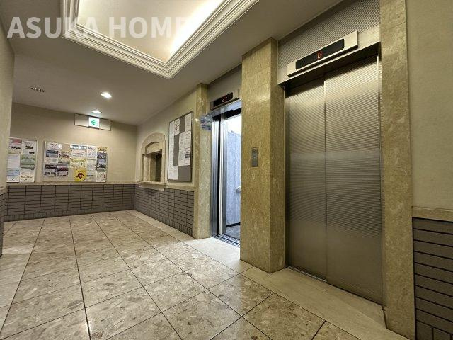 ワコーレロイヤルヒルズ横浜蒔田のその他共用部分|朝の忙しい時間に特に嬉しいエレベーターを2基完備。ラッシュ時間も安心ですね。