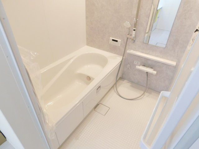 名古屋市港区船頭場１丁目の新築一戸建の浴室|◇浴室◇　　広い１坪サイズ・浴室暖房乾燥機・保温浴槽・ベンチ浴槽・スライドバーシャワー・クリーンフロア・オートバス・バリアフリー