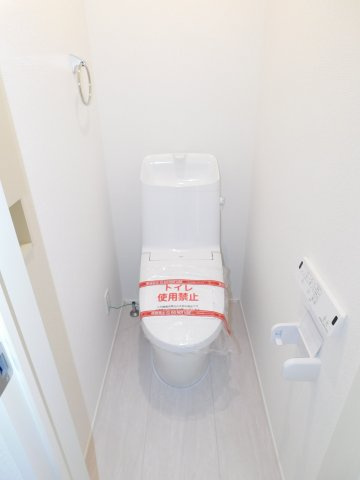 名古屋市港区船頭場１丁目の新築一戸建のトイレ|◇トイレ◇　　１・２階シャワートイレ・節水タイプ・リモコンパネル付き