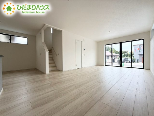 北本市宮内1期　新築戸建　02の居間・リビング|LDK：23.3帖