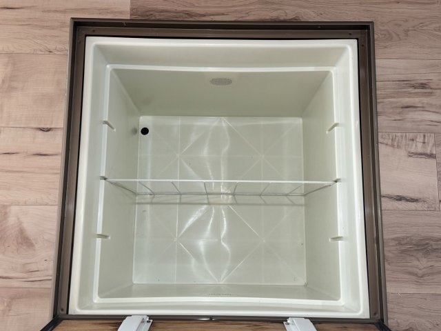 狭山市入間川3丁目中古戸建（リフォーム済）の収納|かさばる日用品のストックや、梅雨・冬物の季節家電、防災備蓄品も隠してスマートに収納。居住スペースを削らずにお部屋を広く見せ、いつでもスッキリ綺麗な住まいをキープできます。