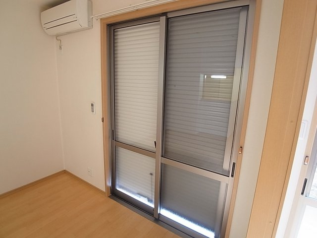 プロヴァンス壱番館のその他|シャッター雨戸付き