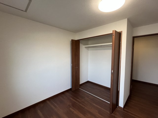 網走市向陽ケ丘５丁目９－1中古住宅の洋室