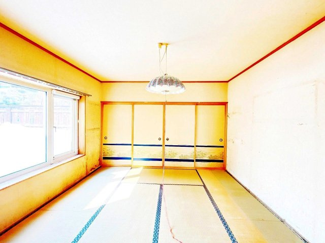網走市向陽ケ丘５丁目　中古住宅の和室|【リフォーム前】１階和室です。フローリング重張、クロス張替、クローゼット新設し洋室へ変更致します。