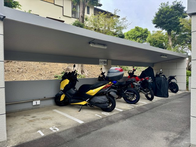 エムズ鴨江のその他共用部分|共用部分のバイク置き場になります。