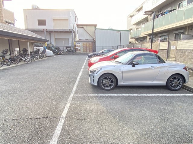 【駐車場】 | サンクレスト28 | 駐車場です