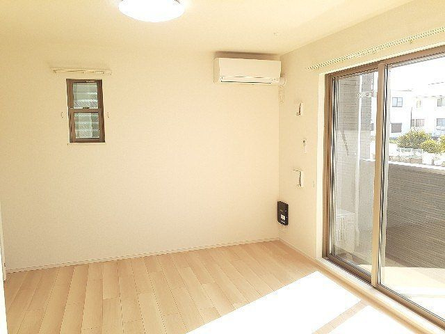 ブルーム（ＢＬＯＯＭ）の居間・リビング