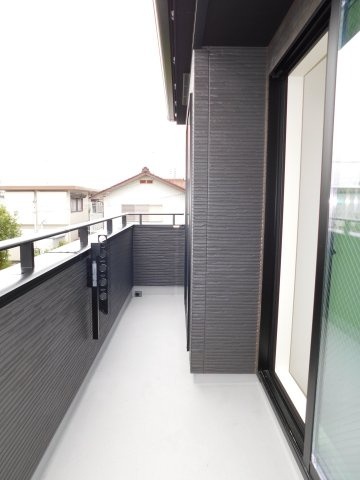 名古屋市港区船頭場１丁目の新築一戸建のバルコニー|◇バルコニー◇　　洋室２部屋に面したワイドバルコニー♪