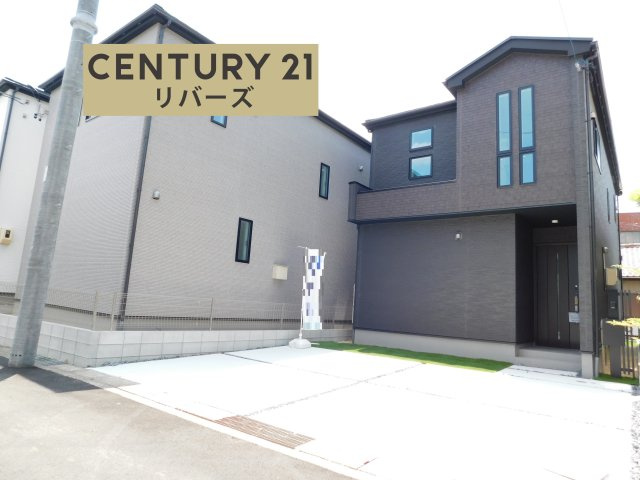 名古屋市港区船頭場１丁目の新築一戸建の外観|☆１号棟☆　　新価格！！いつでもご案内出来ます♪（お問合せ当日、平日、水曜、夜間もＯＫ）　長期優良住宅！　両面道路！　敷地３９．２９坪　駐車並列２台ＯＫ　人工芝の広い庭♪　パントリー＋収納付リビング♪