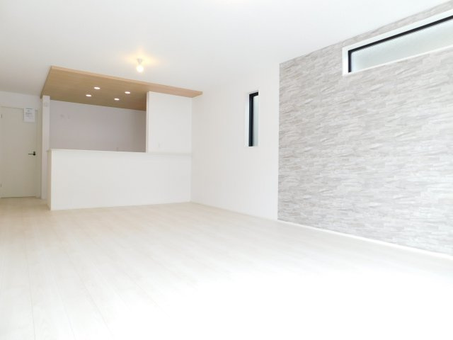 名古屋市港区船頭場１丁目の新築一戸建の居間・リビング|◇リビング◇　　南面で明るいリビング約２０．０帖　家族が集まってもゆとりのある空間♪