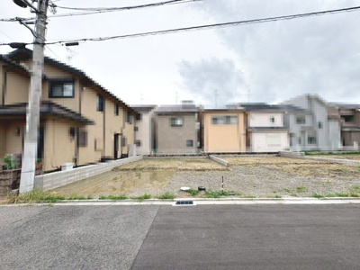 【外観】 | 東羽衣６丁目　新築分譲住宅　全４区画 | 広々３ＬＤＫ～ＬＤＫの暮らしやすい間取り！ゆとりのある間取りですので、子供部屋や趣味のお部屋も作れますね♪間仕切り壁で将来の家族構成の変化に対応可能※間仕切り壁は有償。