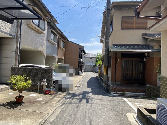 紫野南舟岡町 中古戸建の前面道路含む現地写真