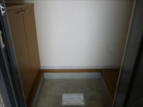 シャーメゾン東見前の玄関