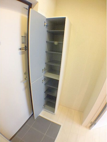 ミューズの玄関