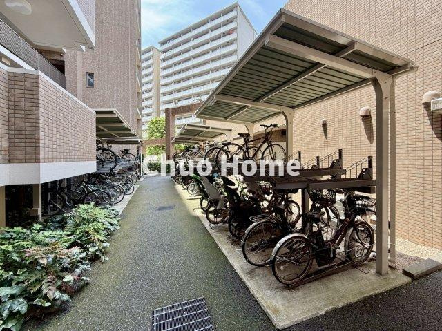 プライヴブルー東京の駐輪場|【自転車置き場】最新の空き状況や費用などの詳細は担当スタッフまでお問い合わせください。