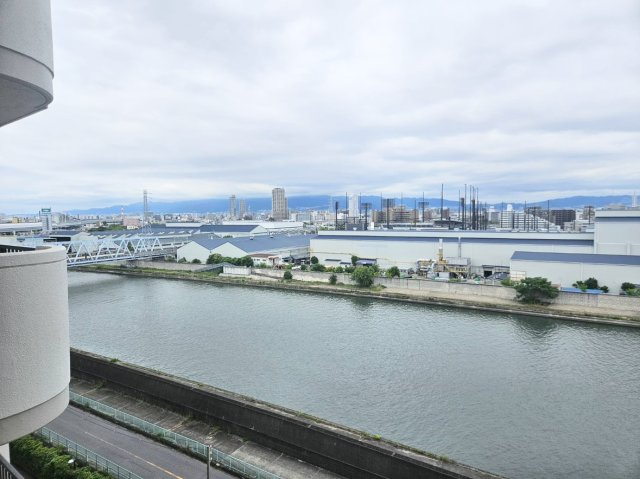 マイシティおおさか5番館の展望|11階からの眺望を独り占めできる特等席♪家族みんながホッと一息をつける癒しの場所に。