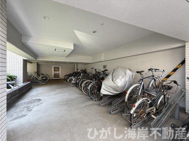 プレディアンスフォート湘南平塚リコットの駐車場|敷地内駐輪場