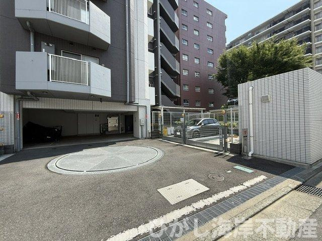 プレディアンスフォート湘南平塚リコットの駐車場|敷地内駐車場
