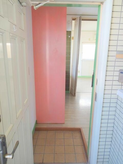 写真は別号室です