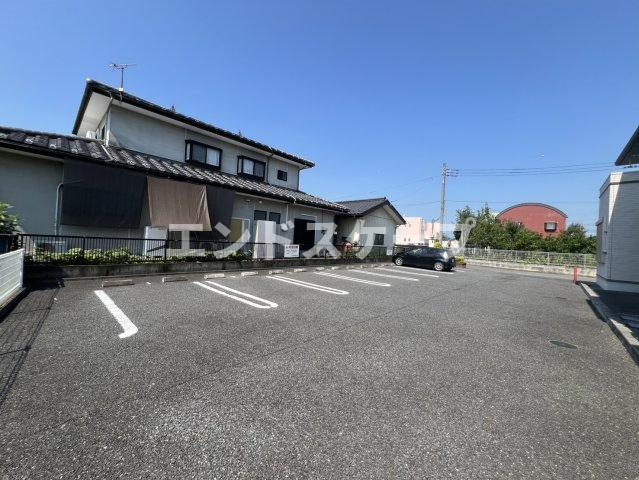 ウインズ　ガーデンの駐車場|高崎、前橋のお部屋探しはエンドスケープまで！お客様の理想お聞かせ下さい♪