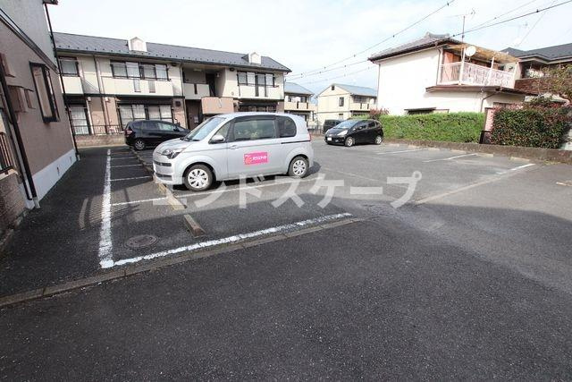 セジュールフジＡの駐車場|高崎、前橋のお部屋探しはエンドスケープまで！お客様の理想お聞かせ下さい♪