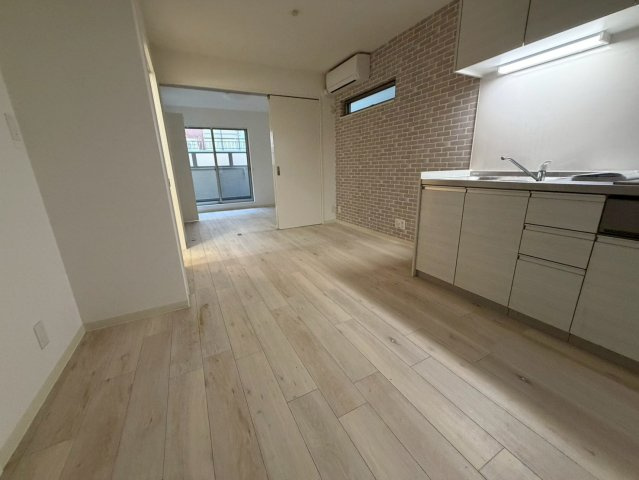 クリエオーレ佃の洋室