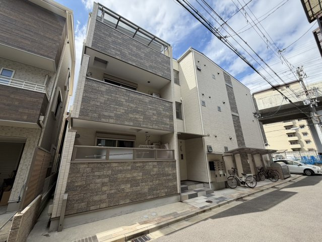 クリエオーレ佃の外観