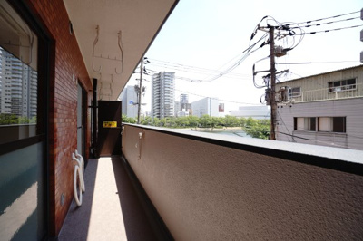 【バルコニー】 | 【上質リノベ】シャンボール河原町 | 現地（2026年8月3日12：30頃）撮影