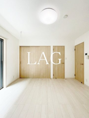 【居間・リビング】 | ラウレアファースト | 洋室のお部屋です。