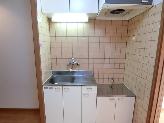 ドミール鷹ノ台のキッチン